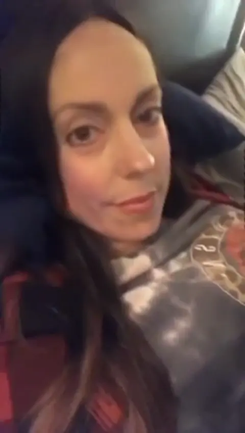 Shows - Premium Video 2209
