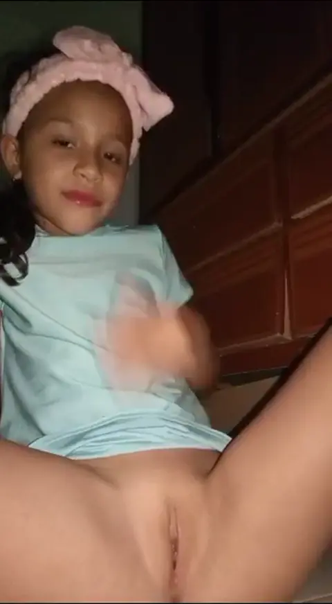 Premium Video 2745